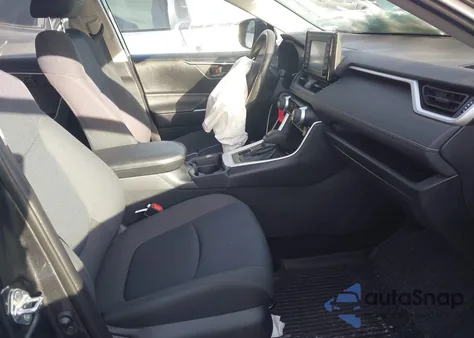 2019 Toyota Rav4 Le z USA, uszkodzony, nr VIN 2T3F1RFV4KC039849